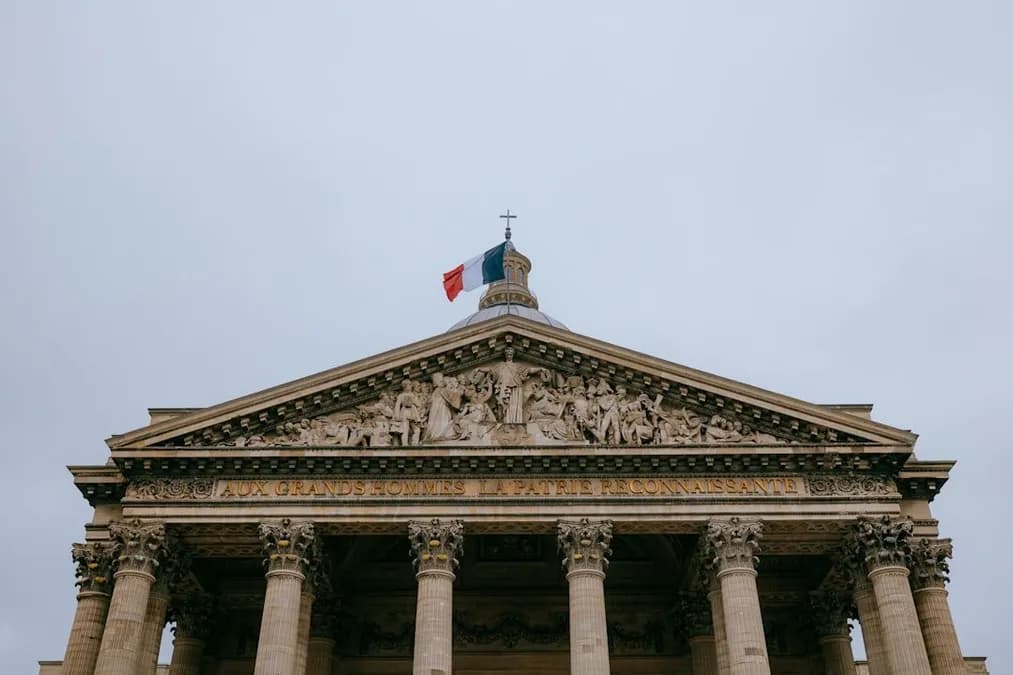 France prête à libérer ses stocks stratégiques de kérosène face aux tensions en Iran