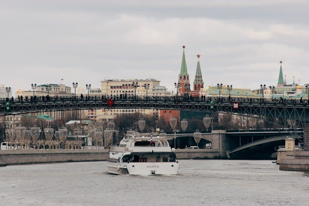 Analyse : pourquoi la Russie cherche à peser diplomatiquement dans la guerre au Moyen-Orient en 2026