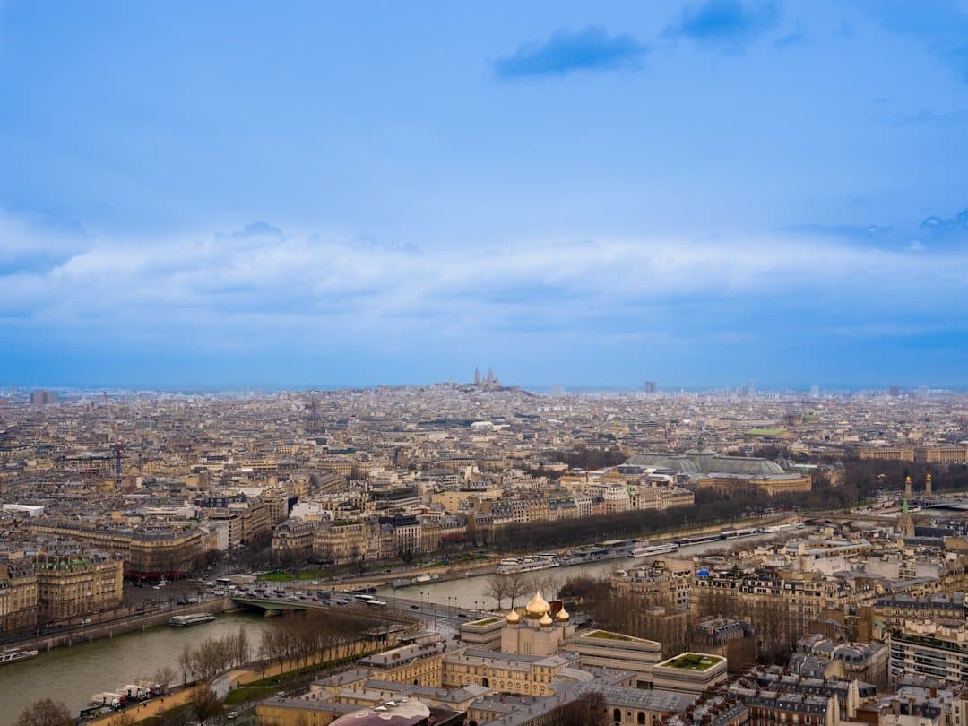 Rémunération des dirigeants en France en 2025 : une hausse trois fois supérieure à celle des salariés