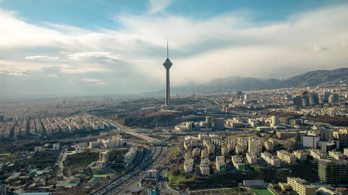 Donald Trump met en garde l'Iran : risques accrus après une frappe drone aux Émirats arabes unis