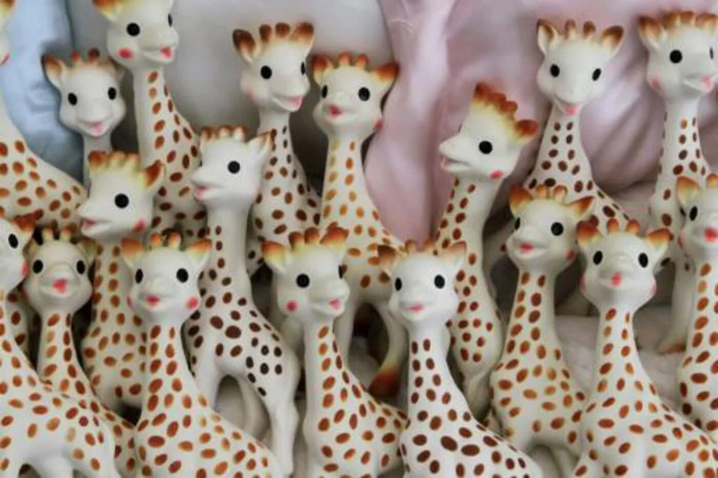 Sophie la girafe : une usine de Vulli perquisitionnée pour tromperie