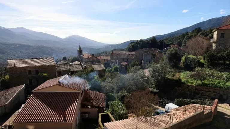 Tourisme corse en péril : l'économie insulaire face à une crise majeure