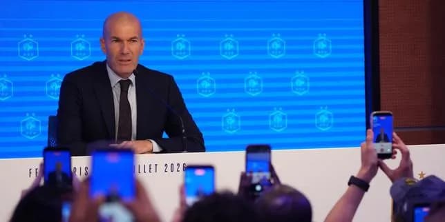 Zinédine Zidane nommé sélectionneur de l'équipe de France