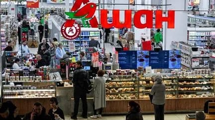 La Russie met sous tutelle des filiales russes d'entreprises françaises comme Auchan