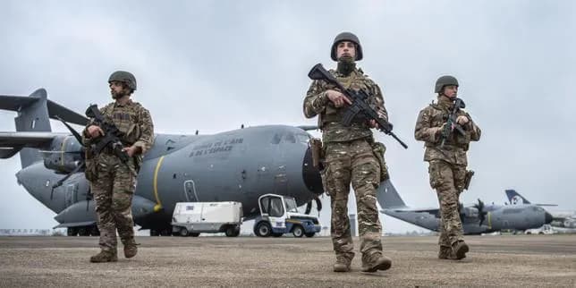 Exercices des bases aériennes françaises contre les menaces hybrides après l'attaque de Fairford